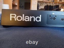 ROLAND FA-06 61 Key Music Workstation SYNTH KEYBOARD