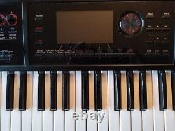 ROLAND FA-06 61 Key Music Workstation SYNTH KEYBOARD