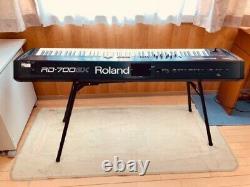 Roland RD-700GX stage keyboard piano with damper pedal Black Music from Japan