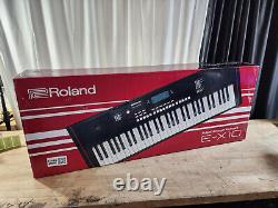 Clavier électronique Roland E-X10 Arrangeur avec repose-partitions et adaptateur secteur