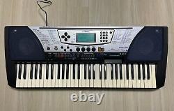 Clavier électronique Yamaha PSR-340 Portatone avec pupitre de musique et adaptateur