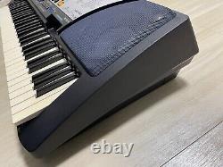 Clavier électronique Yamaha PSR-340 Portatone avec pupitre de musique et adaptateur