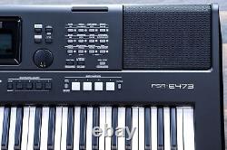 Clavier numérique Yamaha PSR-E473 61 touches avec clavier portable sensible au toucher.