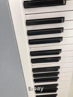 Korg B2 Piano Numérique 88 Clés Blanc, Blanc, Support Musical Inclus, Fabriqué En 2020