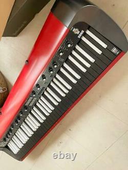 Korg Sv-1 Inverser Le Clavier 73 Clés Rouge Noir Instrument Musical Piano Digital
