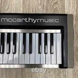 Piano illuminé McCarthy Music à 61 touches