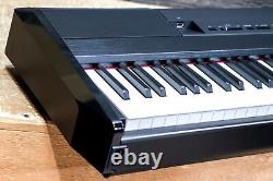 Piano numérique Yamaha P-525 à clavier 88 touches GrandTouch-S Piano numérique noir