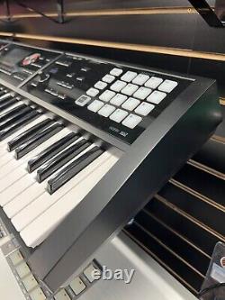 Roland Fa-06 61-key Music Workstation / Arrangeur / Piano Numérique Et Scène / Synth