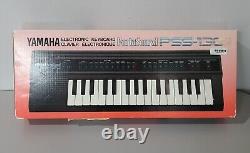 Yamaha Portasound PSS-130 Clavier électronique piano synthétiseur portable boîte vintage